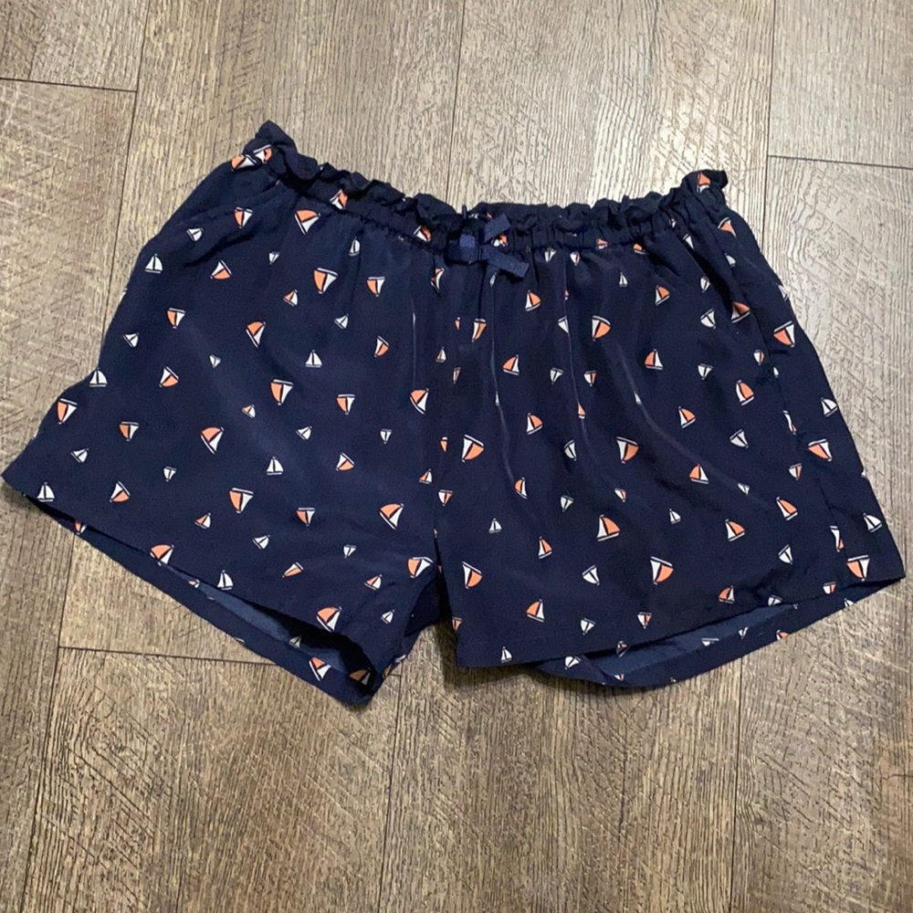 Women’s Nautica shorts (stretch) 20$
